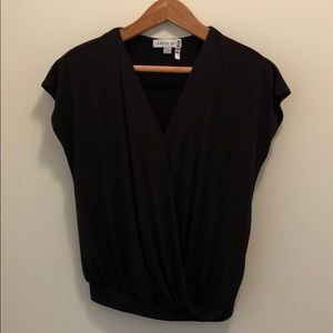 Amour Vert Adalene Surplice top